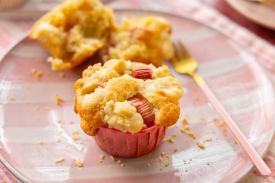 Rhabarber Muffins mit Streusel
