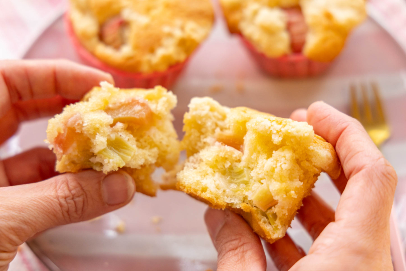 Rhabarber Muffins mit Streusel