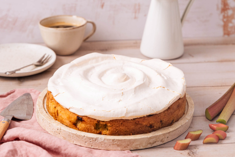 Rhabarberkuchen mit Baiserhaube
