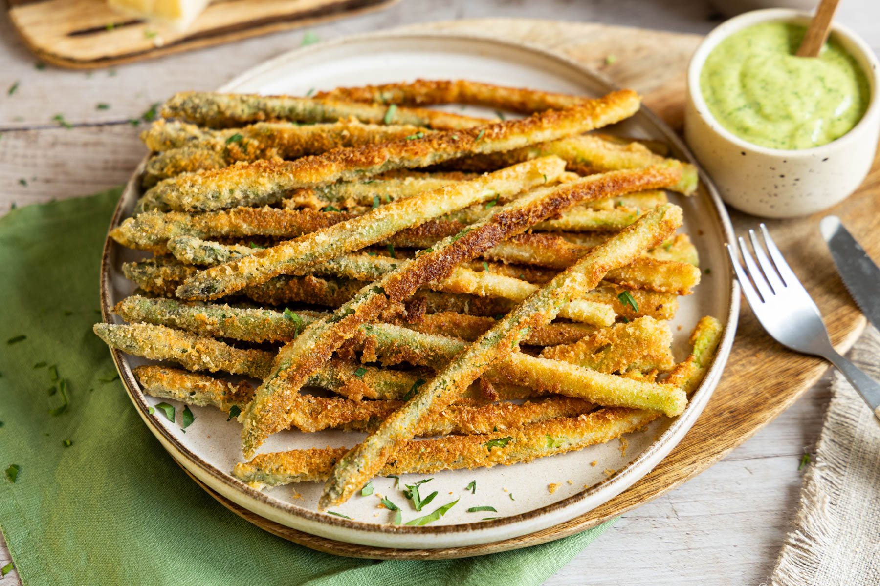 Grüner Spargel mit Parmesankruste