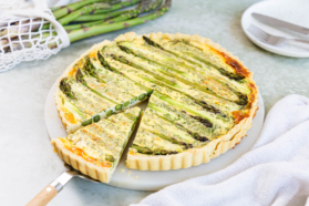 Spargelquiche mit grünem Spargel