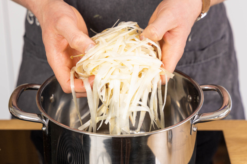 Spargelschalen kochen