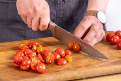 Tomaten halbieren