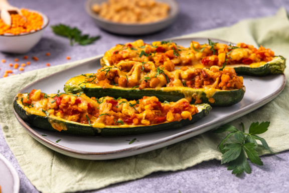 Vegan gefüllte Zucchini
