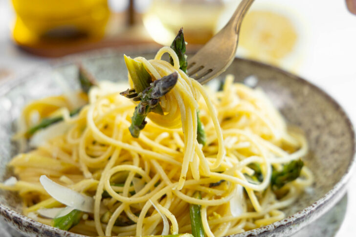 Zitronen-Spargel-Pasta