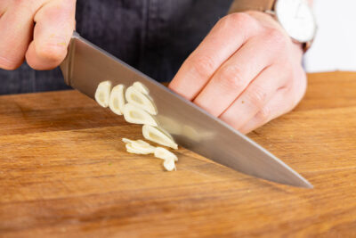 Knoblauch schneiden