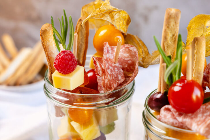 Charcuterie Cups nah