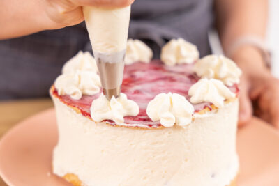 Holländer Kirschtorte dekorieren