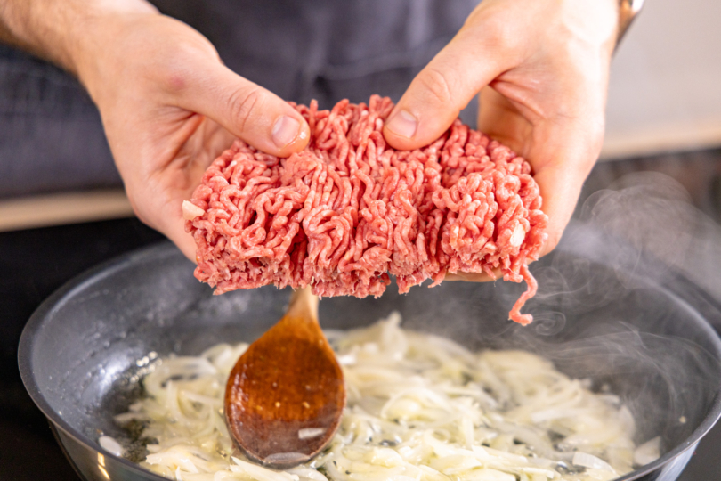 Hackfleisch dazugeben
