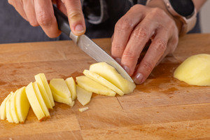 Äpfel schneiden