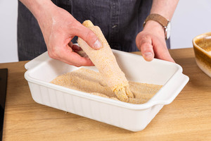 Spargelrolle panieren