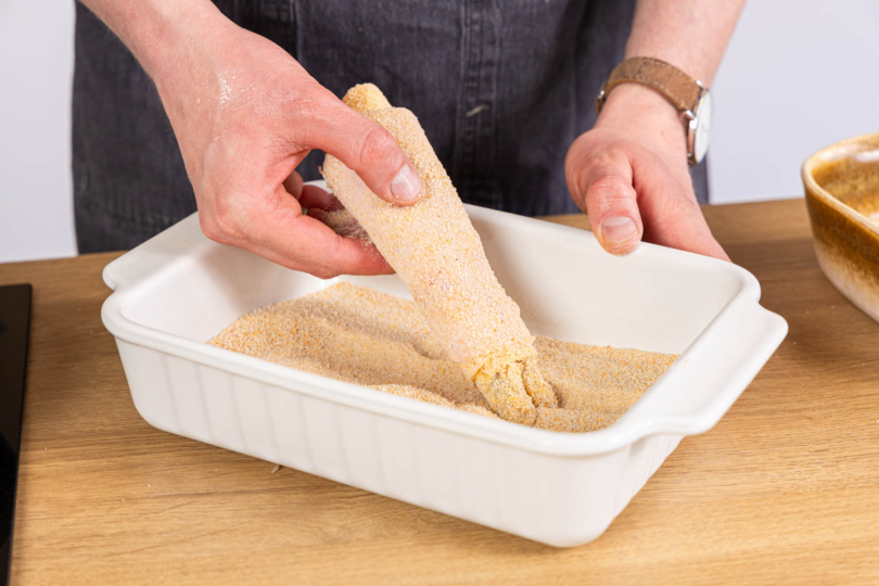 Spargelrolle panieren