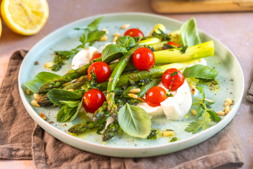 Spargel mit Burrata