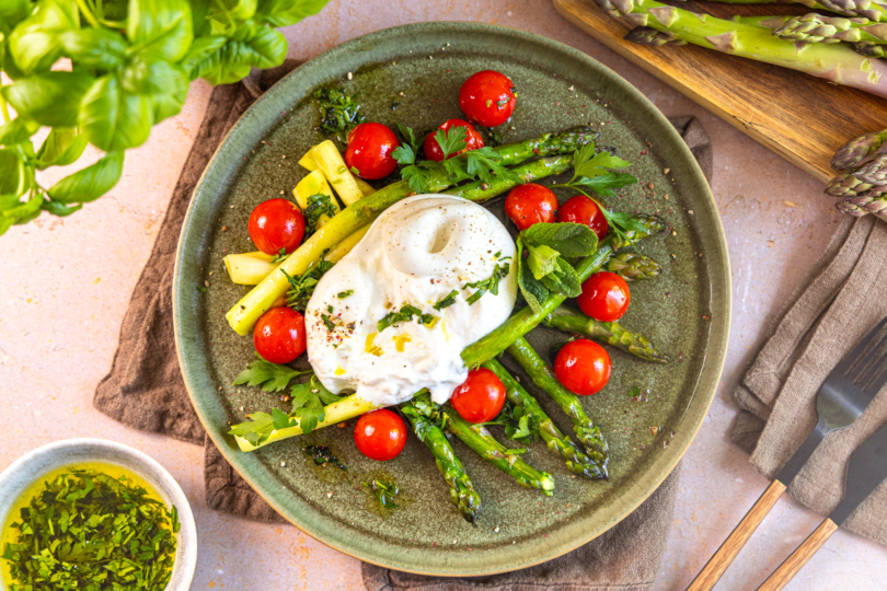 Spargel mit Burrata