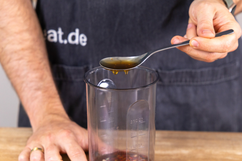 Honig dazugeben