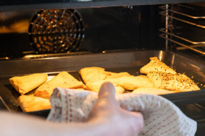 Tiropitakia mit Filoteig backen