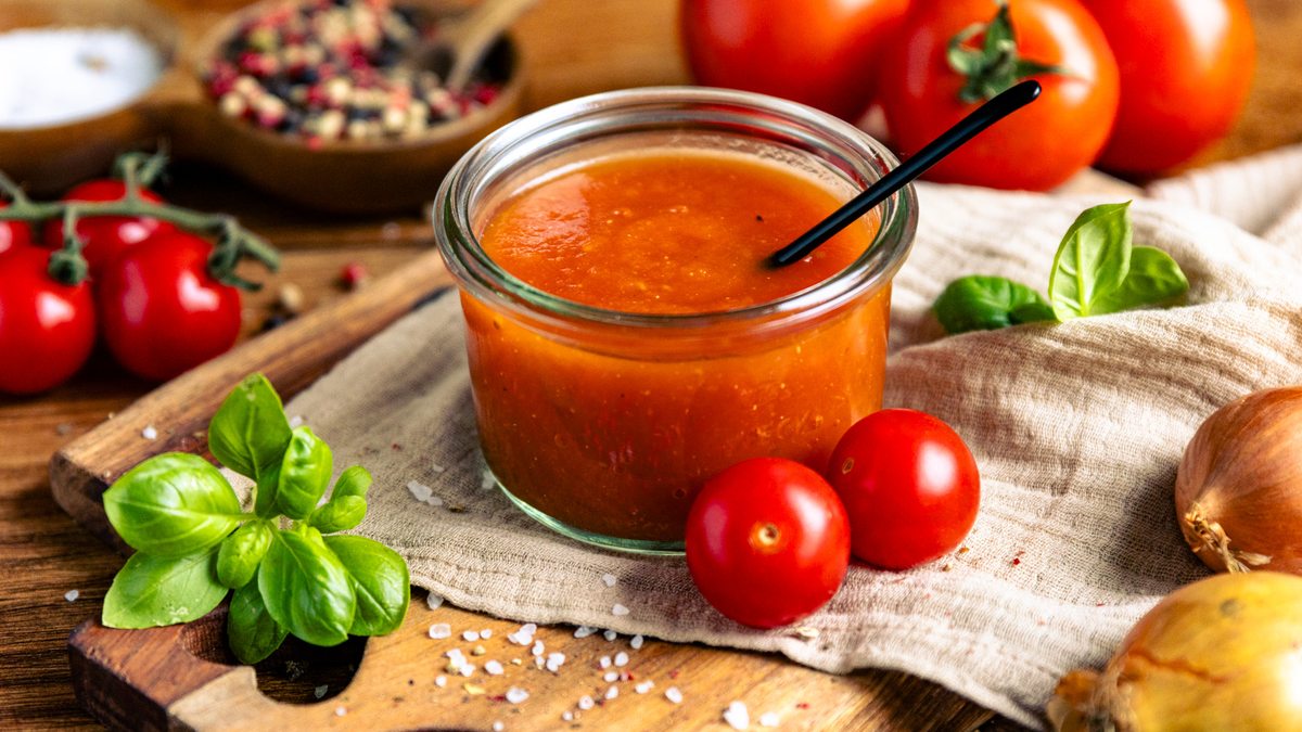 Ketchup einfach selber machen - schnelles Rezept
