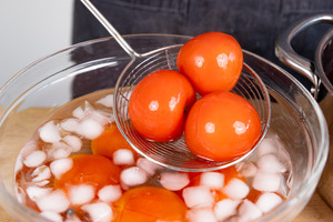 Tomaten abschrecken