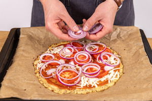 Blumenkohlpizza belegen