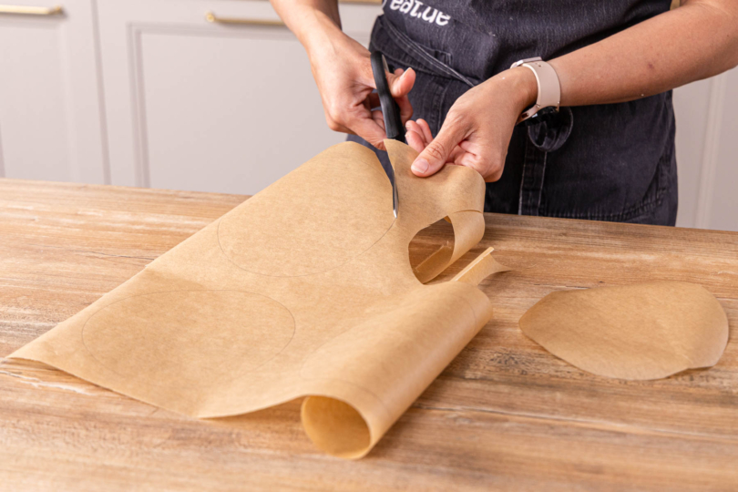 Backpapierkreise ausschneiden