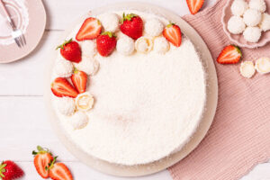 Erdbeer Raffaello Torte top-down