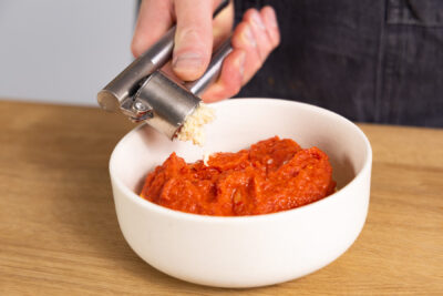 Knoblauch dazugeben