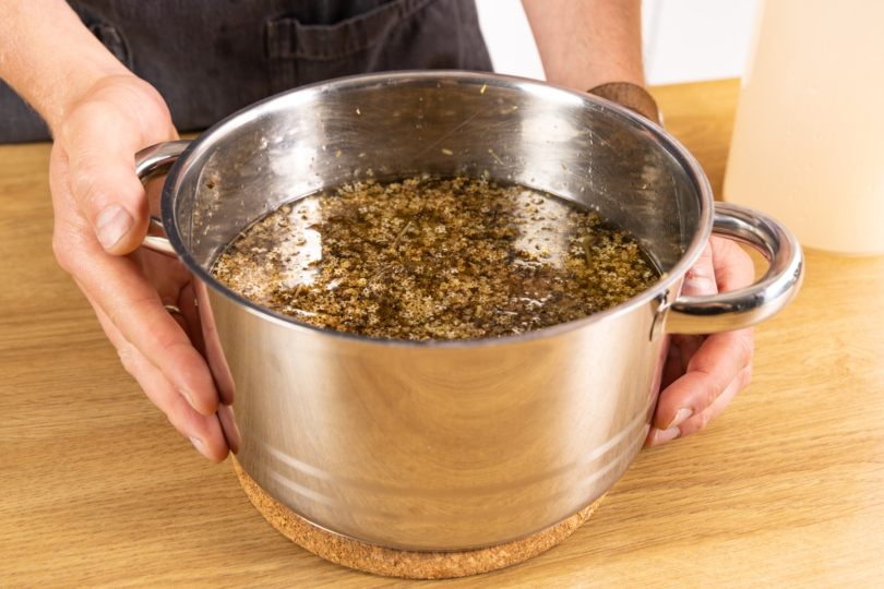 Holunderblütensirup selber machen