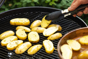 Kartoffeln grillen