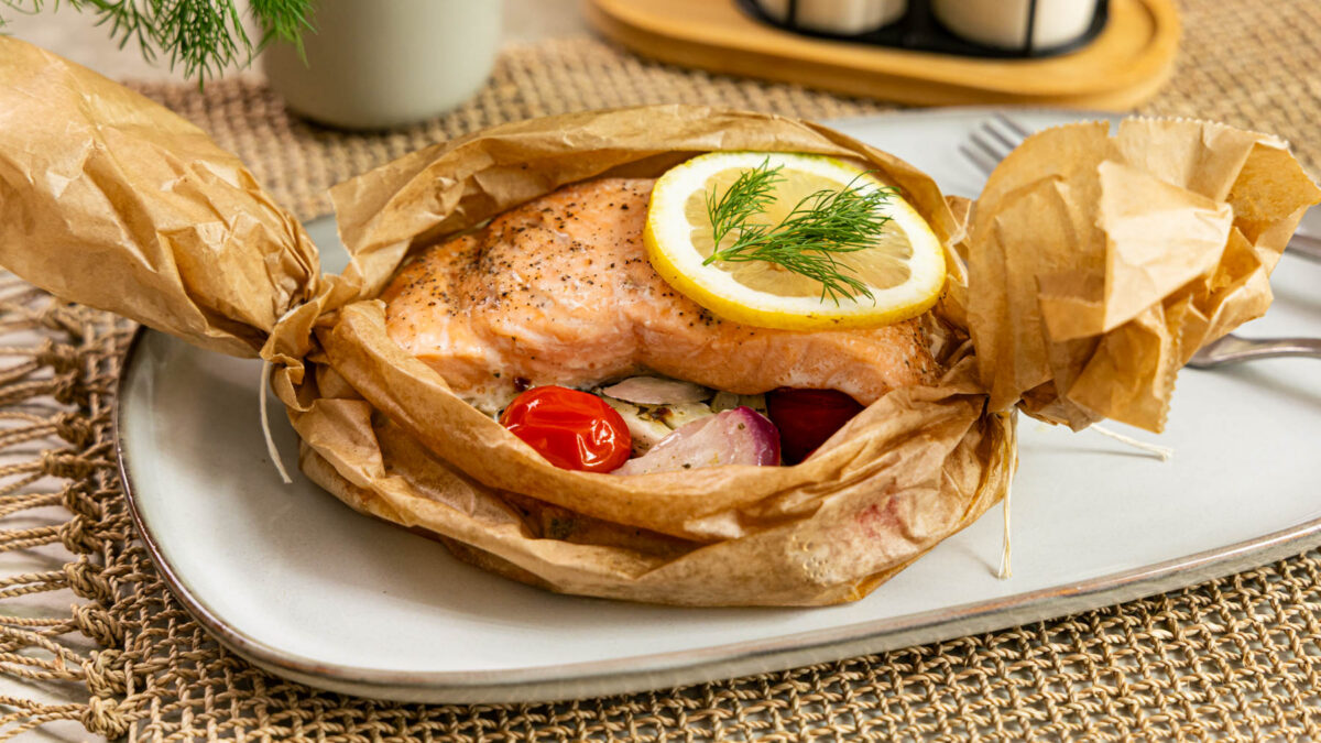 Lachs-Gemüse-Päckchen vom Grill