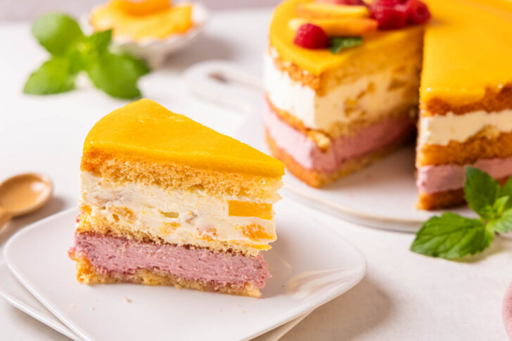 Stück Pfirsich Melba Torte