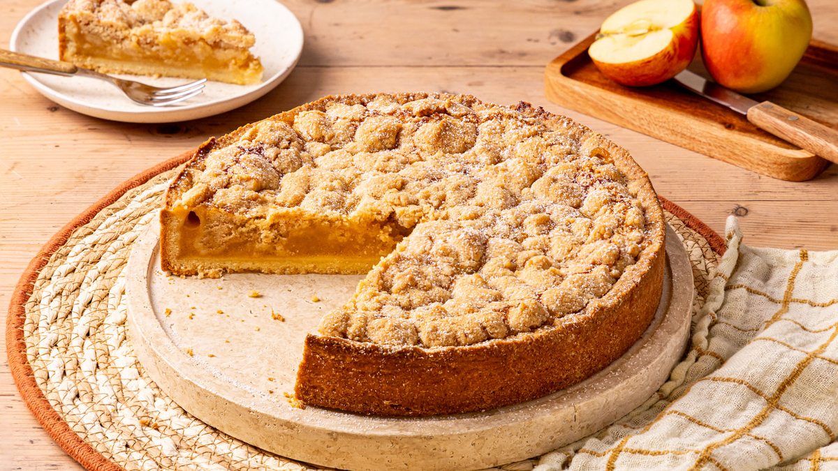 Apfelmuskuchen mit Streuseln: knusprig und saftig wie früher bei Oma