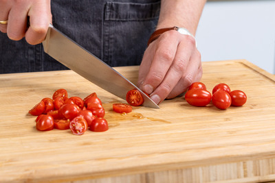 Tomaten halbieren