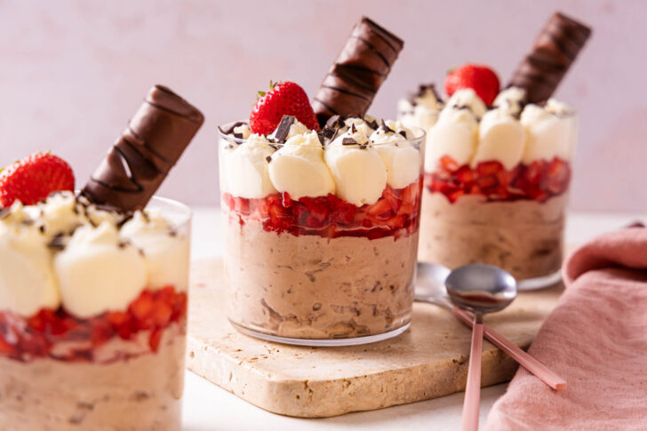 Erdbeer-Bueno-Dessert