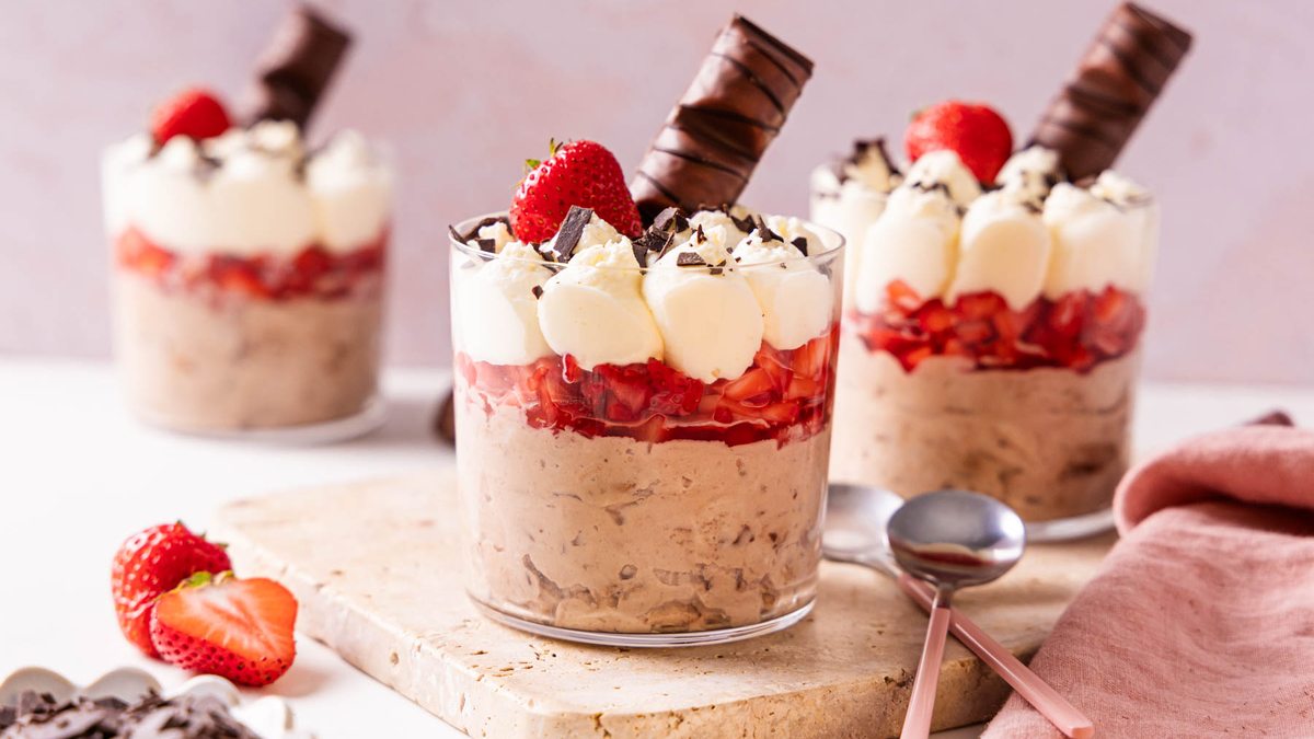 Erdbeer-Bueno-Dessert
