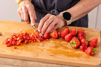 Erdbeeren schneiden