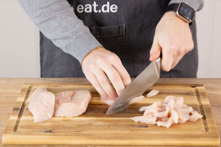 Hähnchen schneiden