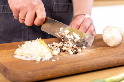 Champignons schneiden
