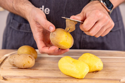 Kartoffeln pellen