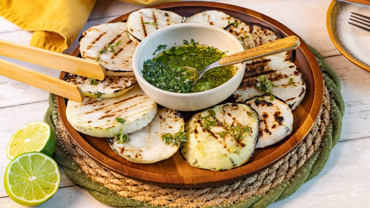 Kohlrabi grillen - mit Limetten-Knoblauch-Dressing