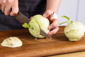 Kohlrabi schneiden