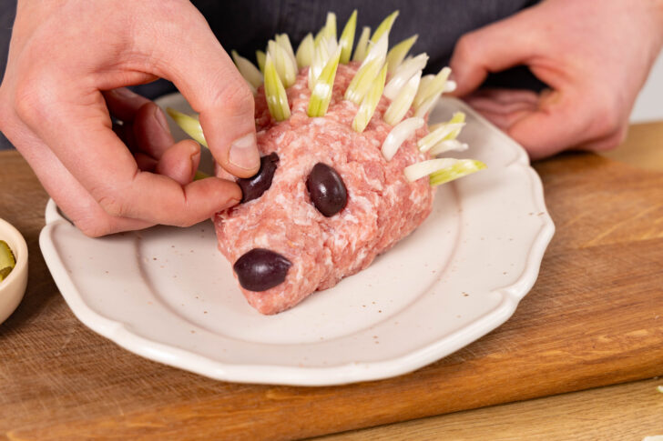Oliven als Augen verwenden
