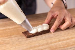 Creme aufspritzen