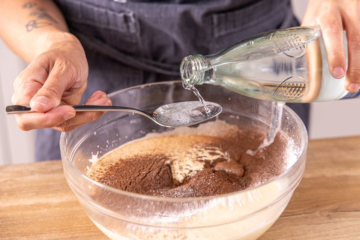Mineralwasser dazugeben
