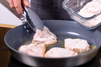 Schnitzel anbraten