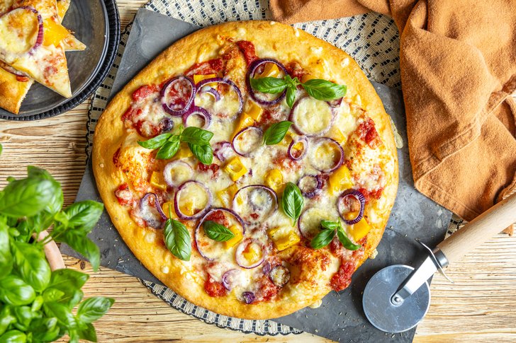 Pizza mit Quark-Öl-Teig: Grundrezept