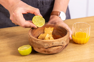 Limette dazugeben