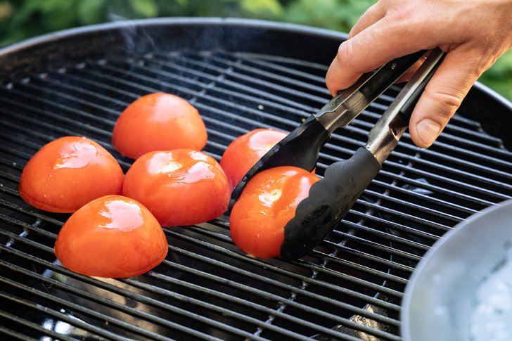 Tomaten grillen