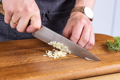 Knoblauch schneiden