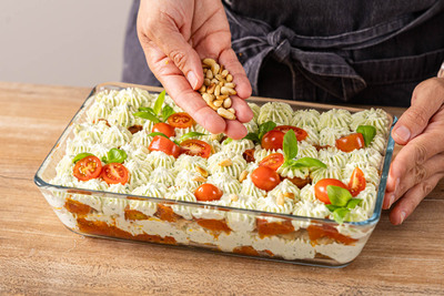 Tomaten Tiramisu dekorieren