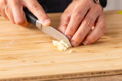 Knoblauch schneiden